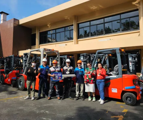 ส่งมอบ Heli forklift ให้ลูกค้า โดย บริษัท กู๊ด แอนด์ ริช เพาเวอร์พลัส จำกัด