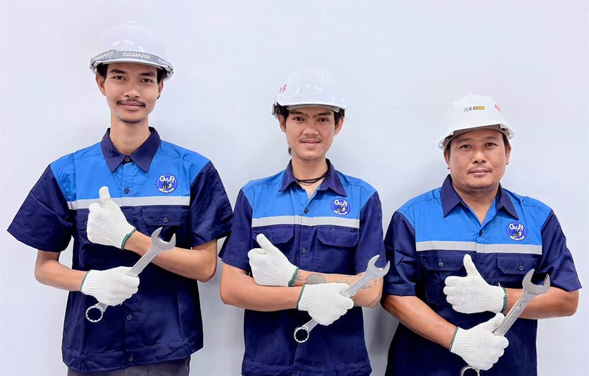 ทีมช่างบริการรถโฟล์คลิฟท์ Good & Rich พร้อมอุปกรณ์เซฟตี้